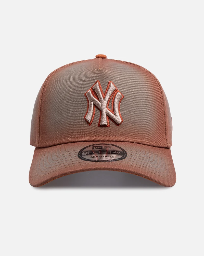New Era New York Yankees 'Gradient Edge' 9FORTY A-Frame Snapback Camel