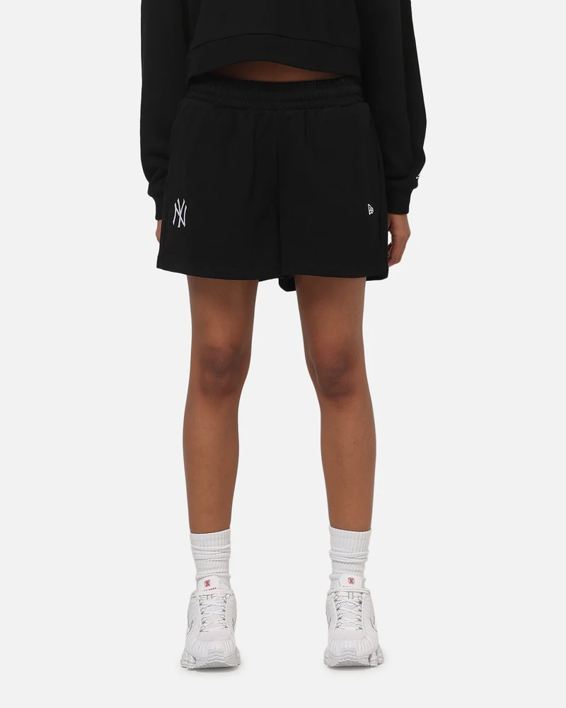 New Era Women's New York Yankees Shorts Black