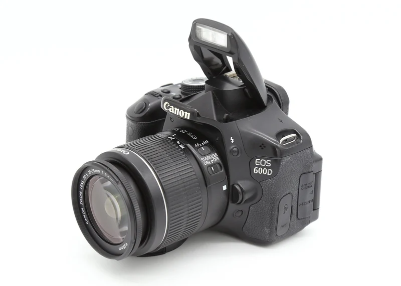 Used Canon 600D w EF-S 18-55mm f/3.5-5.6 IS Kit S/N145036001353