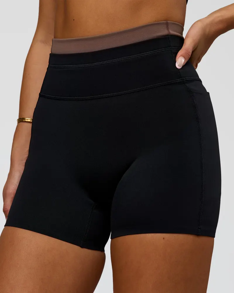 Liberate High-Rise 4" Short Pockets - Black-Cocoa Powder
