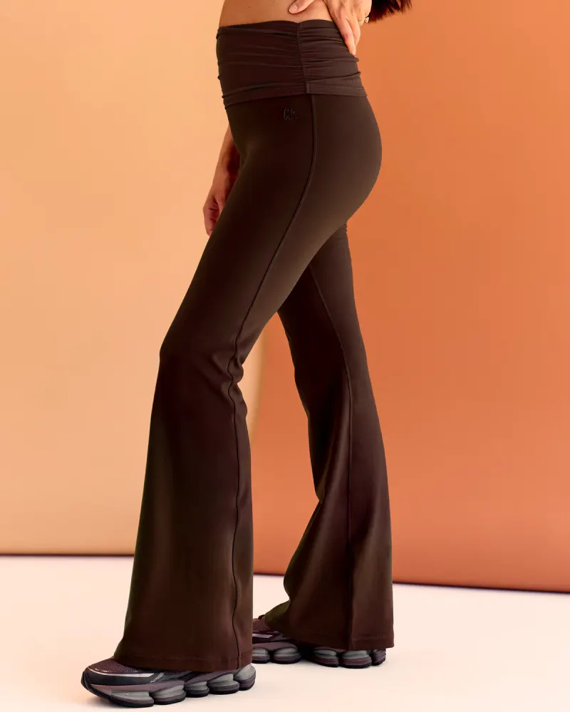 CF Fold Over High-Rise Flared Legging - Hot Chocolate