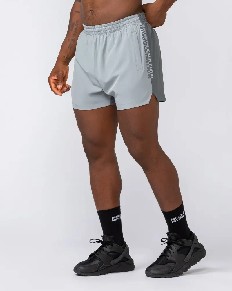 Stride 3.5" Shorts - Jet Grey / Tornado