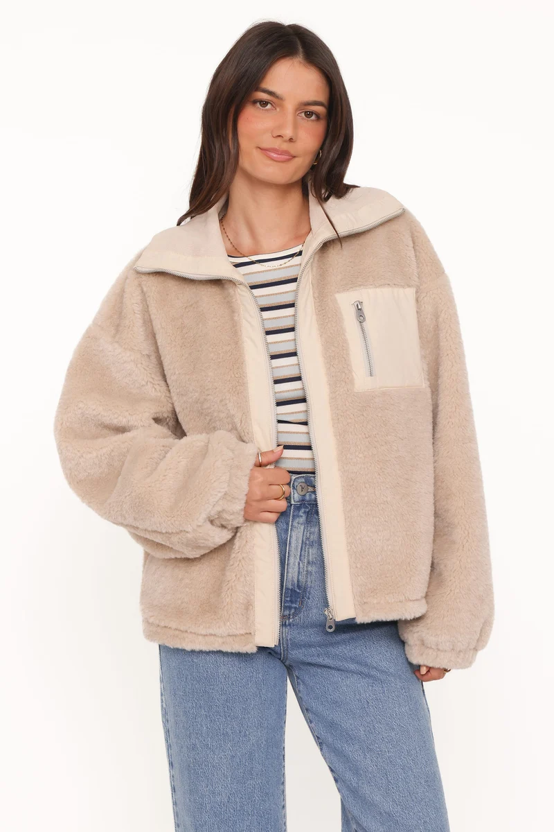 Branda Sherpa Zip Up Jacket - Beige