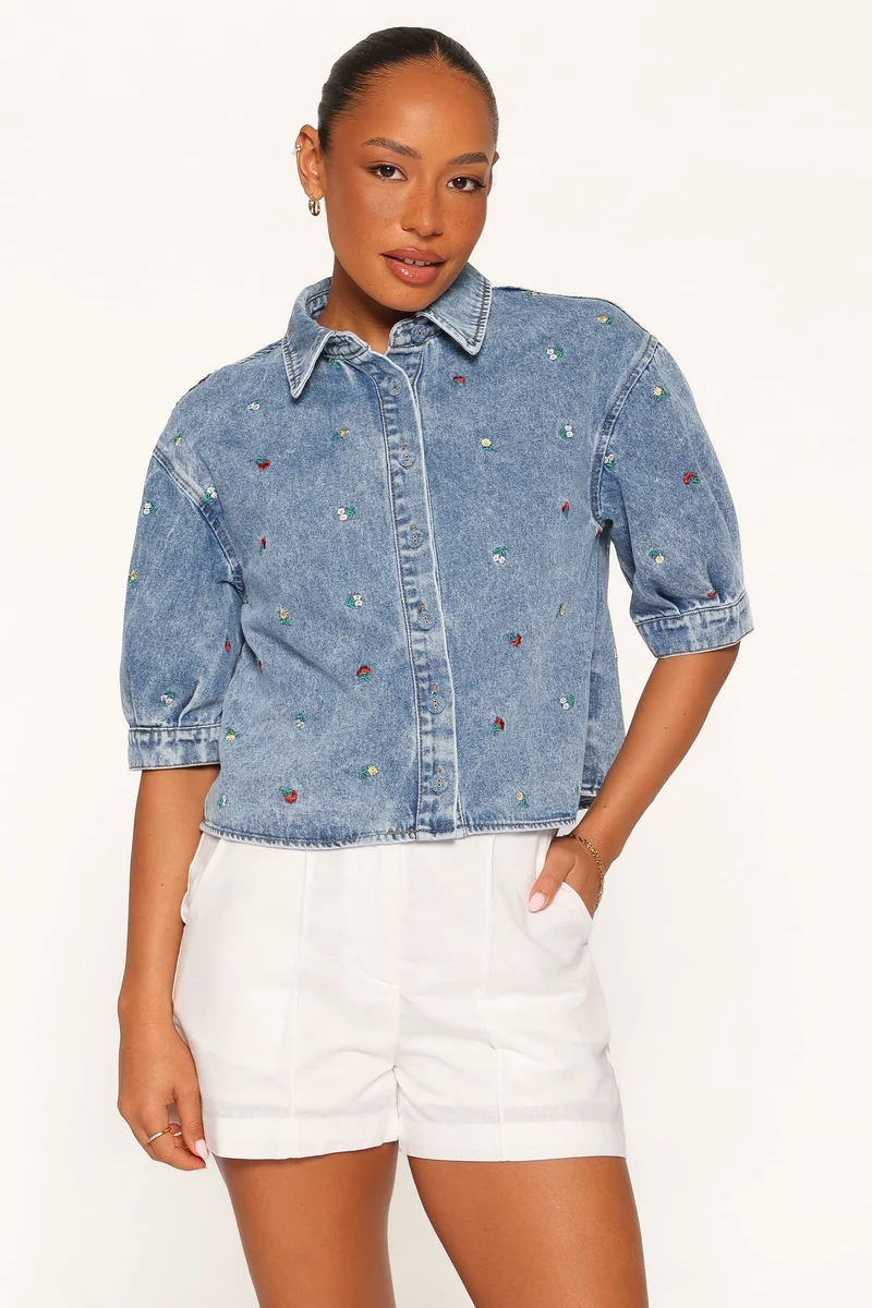 Nerys Embroidered Shirt - Medium Wash