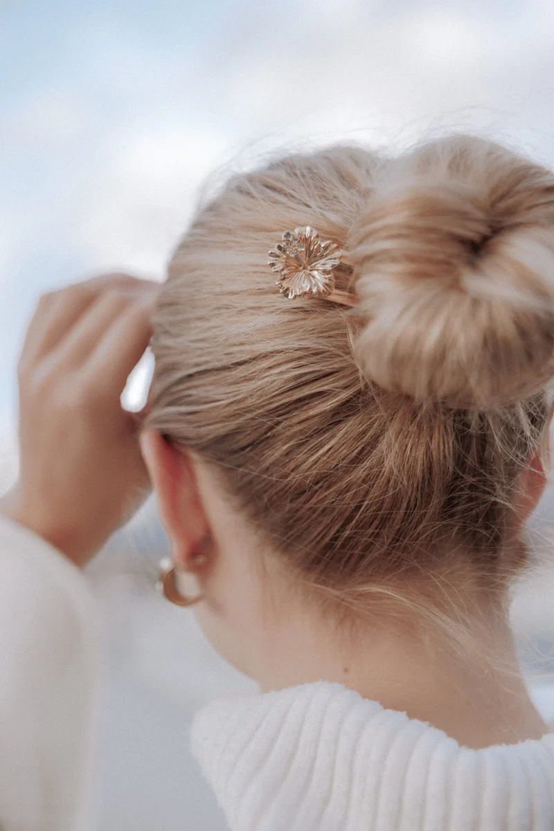 Callie Flower Hair Pin - Gold
