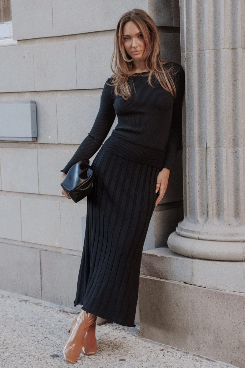 Vilma Knitted Pleated Midi Skirt - Black