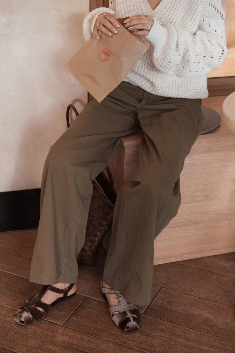 Brynn Straight Leg Pants - Khaki