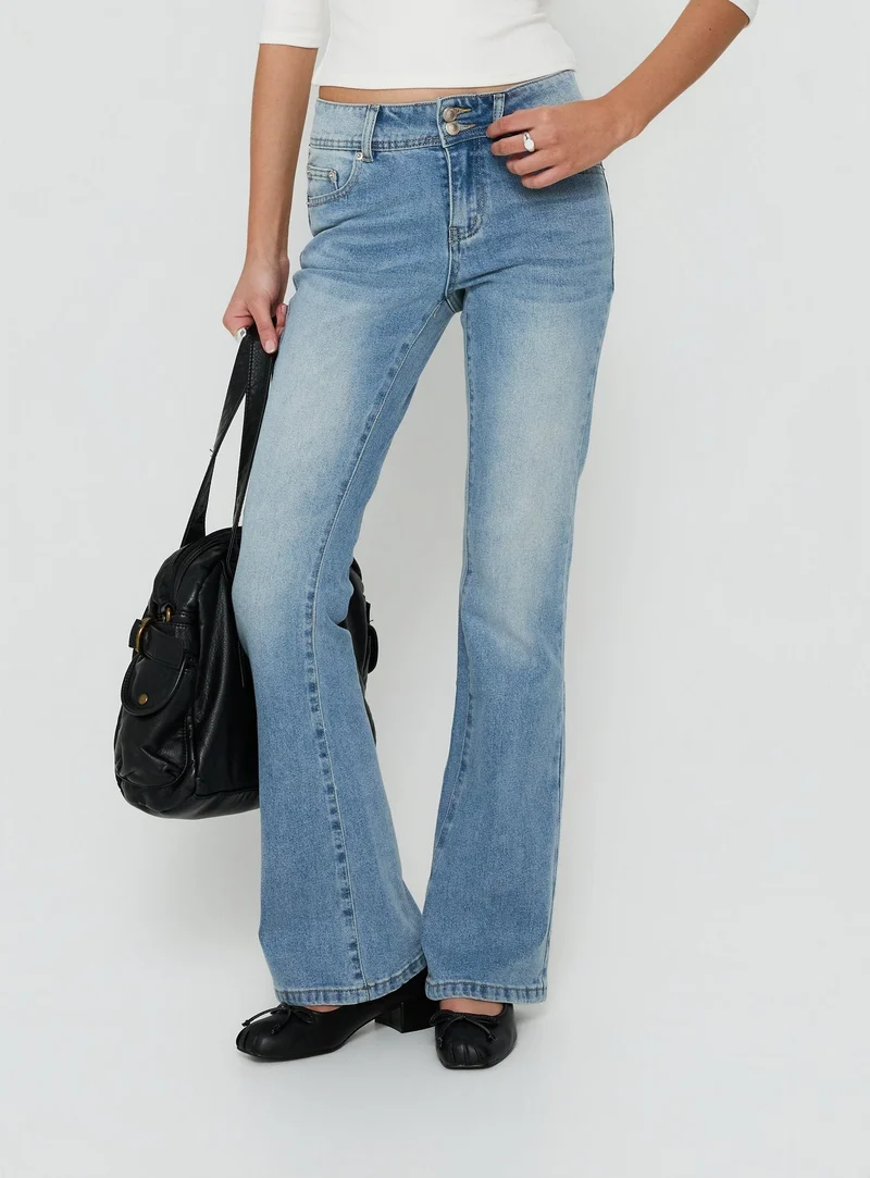Cruise Control Mid Rise Bootleg Jeans Light Vintage Blue