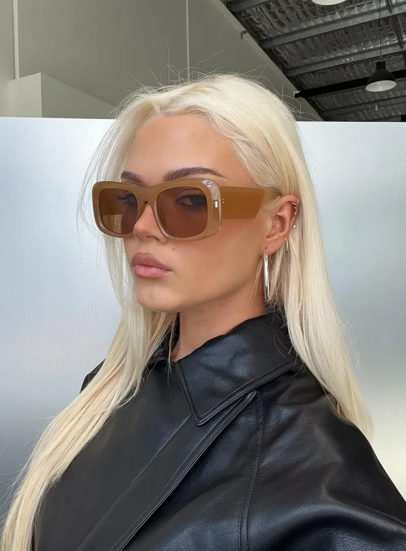 Stick Around Oversized Sunglasses Orange / Yellow