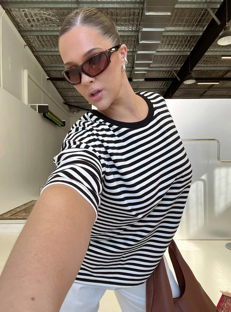 Settle Down Short Sleeve Top Black / White Stripe Curve