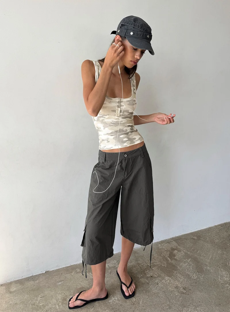 Relaxer 3/4 Cargo Pants Charcoal