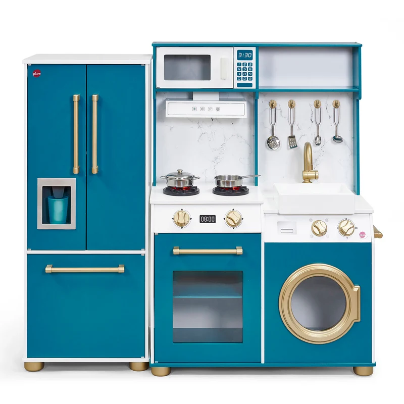 Plum Bakehouse Traditional Wooden Kitchen With Fridge