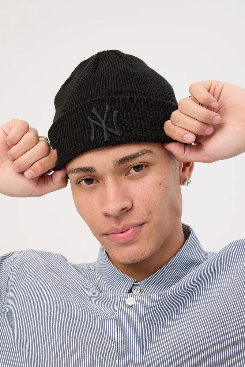 New Era New York Yankees Beanie Black
