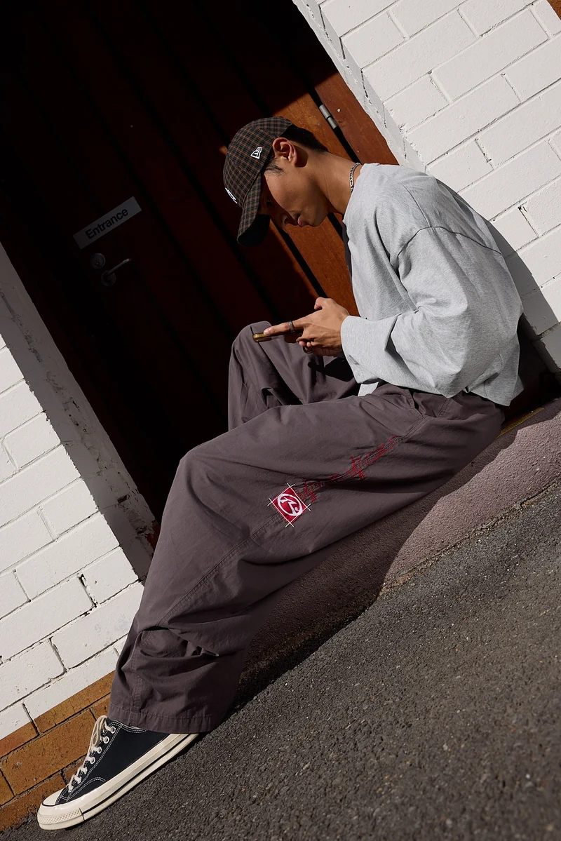 Rusty Mista Mista Elastic Pant Carbon