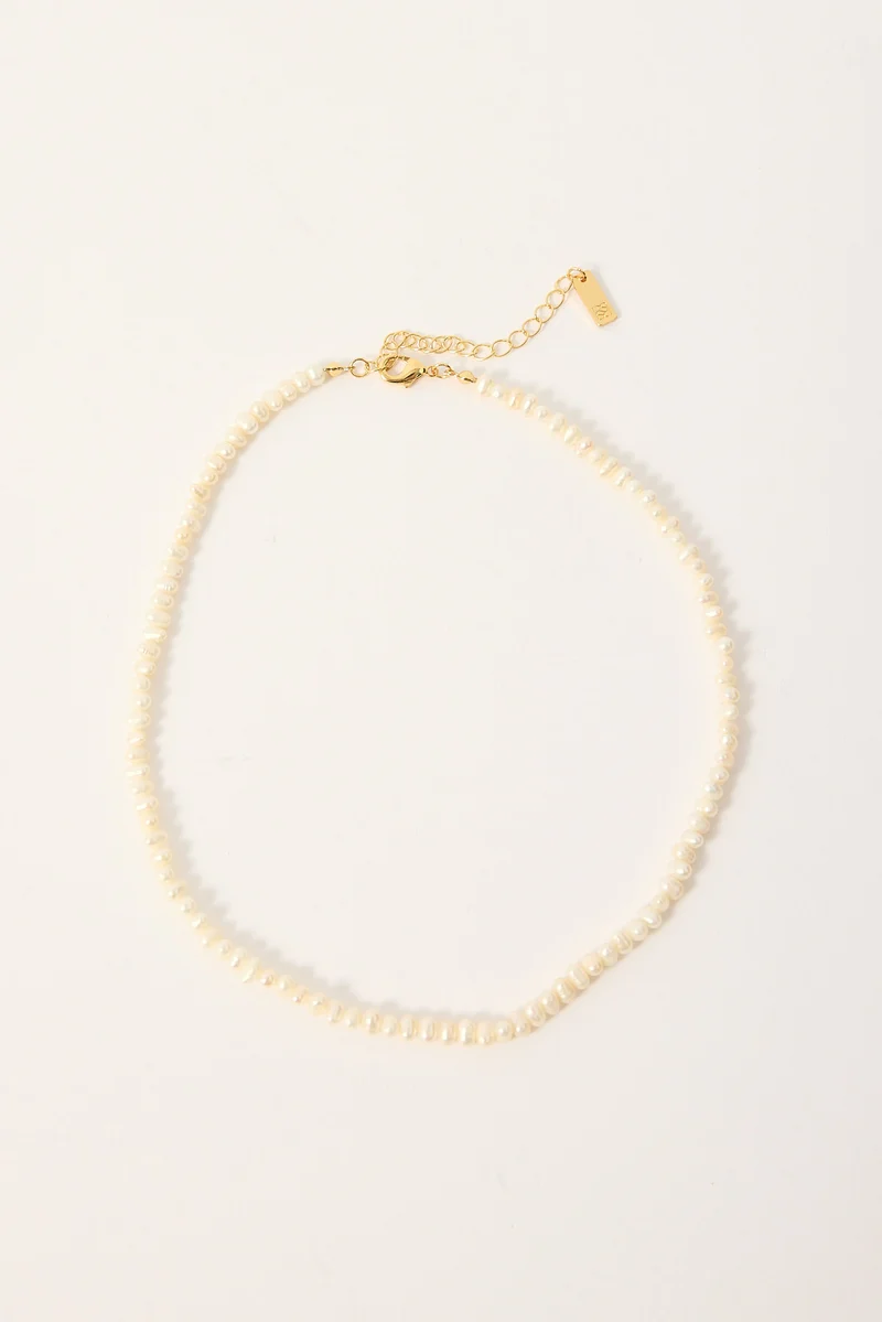 Perfect Stranger Juniper Freshwater Pearl Necklace Pearl