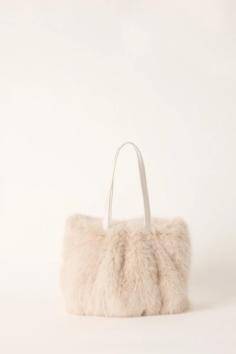 Token Fluffy Shoulder Bag Cream