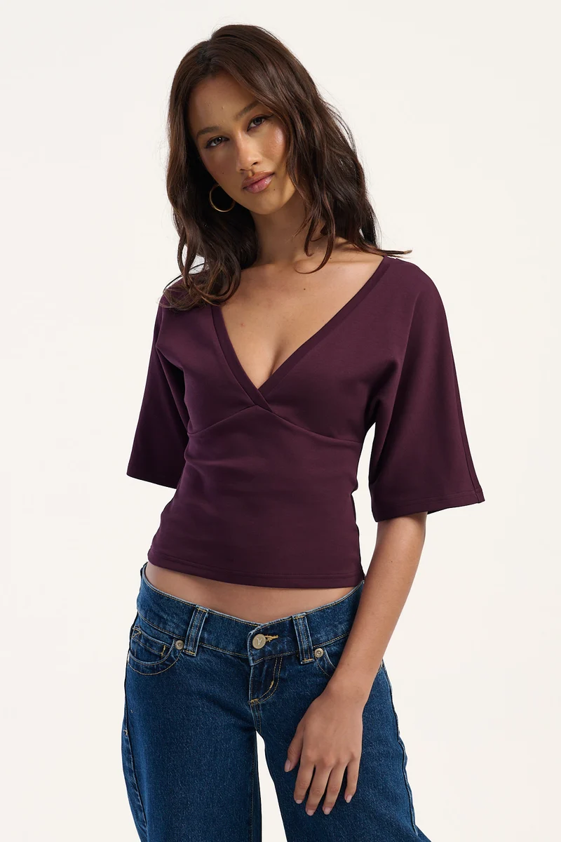 Luck & Trouble Suri V Neck T-shirt Plum