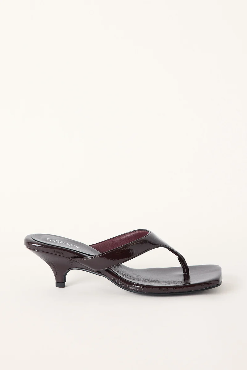 Therapy Womens North Thong Heel Port Crinkled Patent