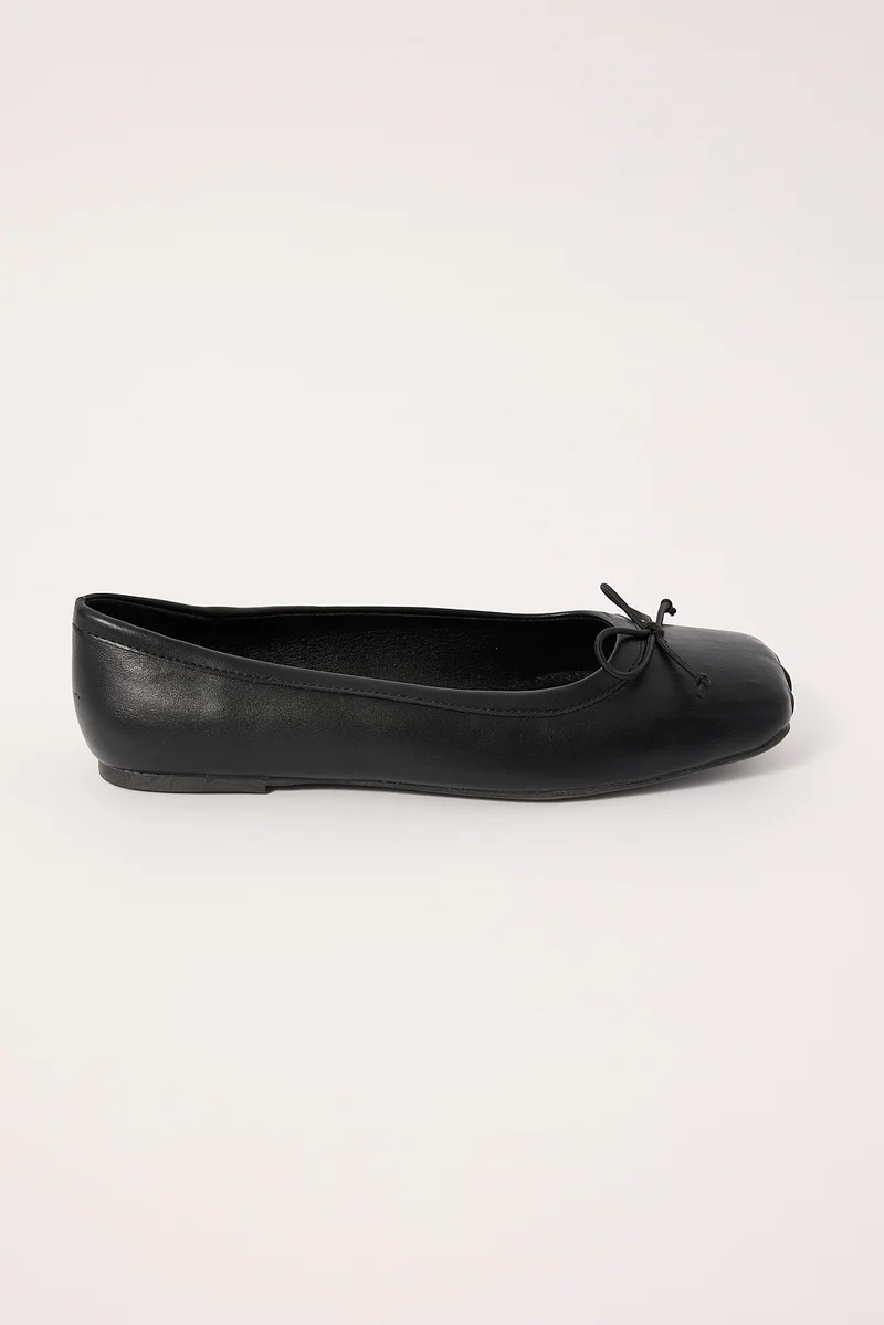 Therapy Womens Laine Smooth Ballet Flat Black Black