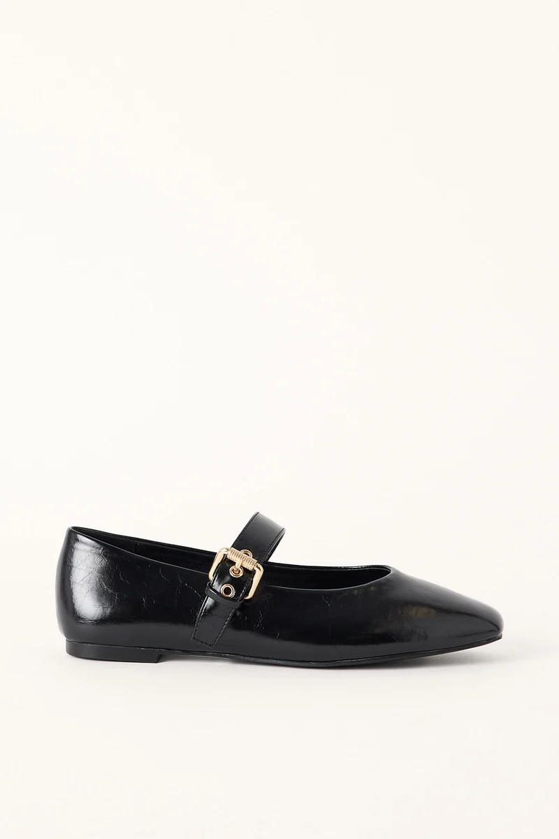 Verali Womens Europe Flat Black Crinkle