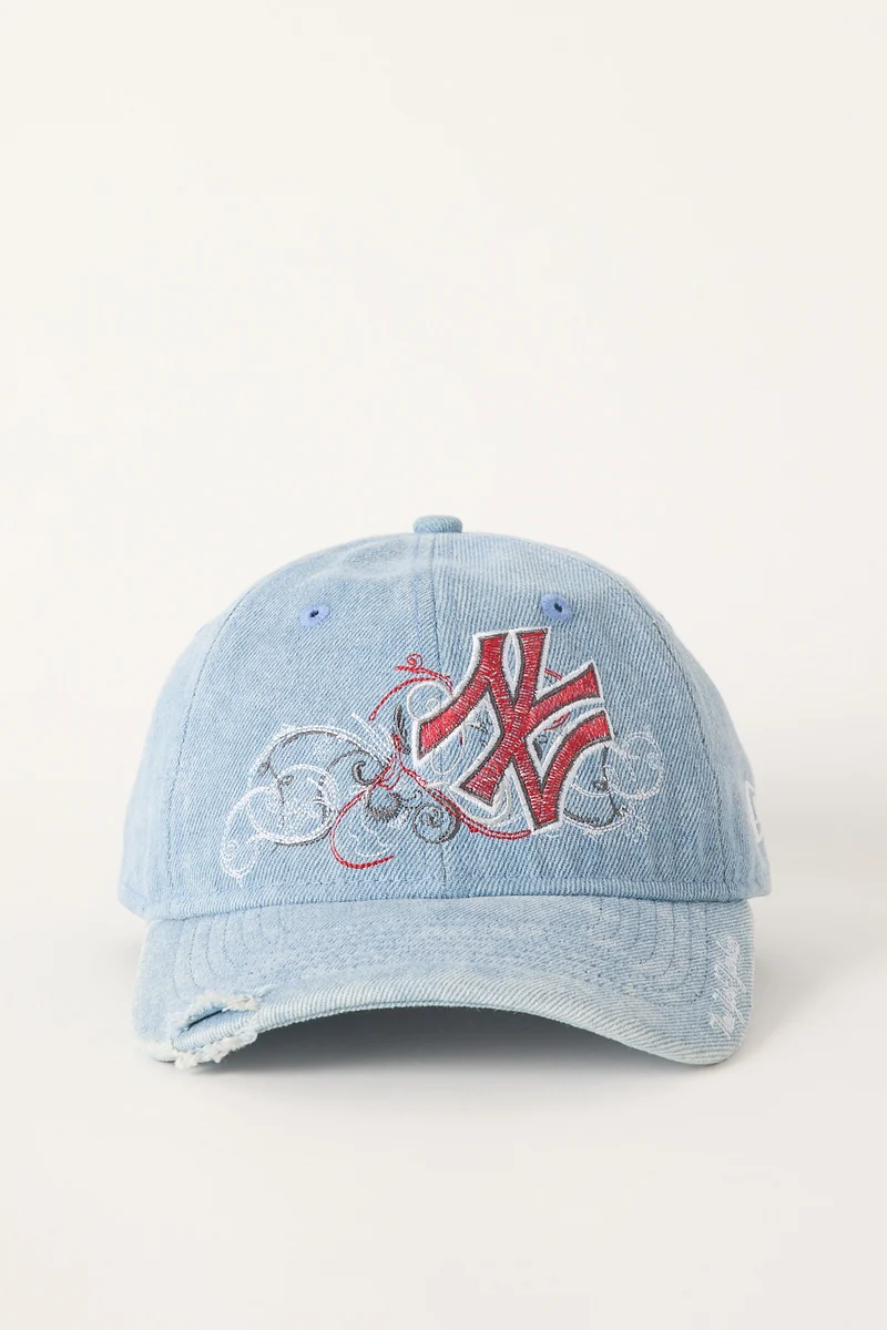 New Era 9Twenty Millennium New York Yankees Cap Light Wash Denim