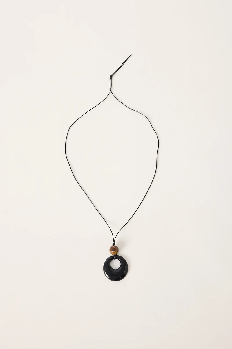 Token Airlie Resin Pendant Necklace Black