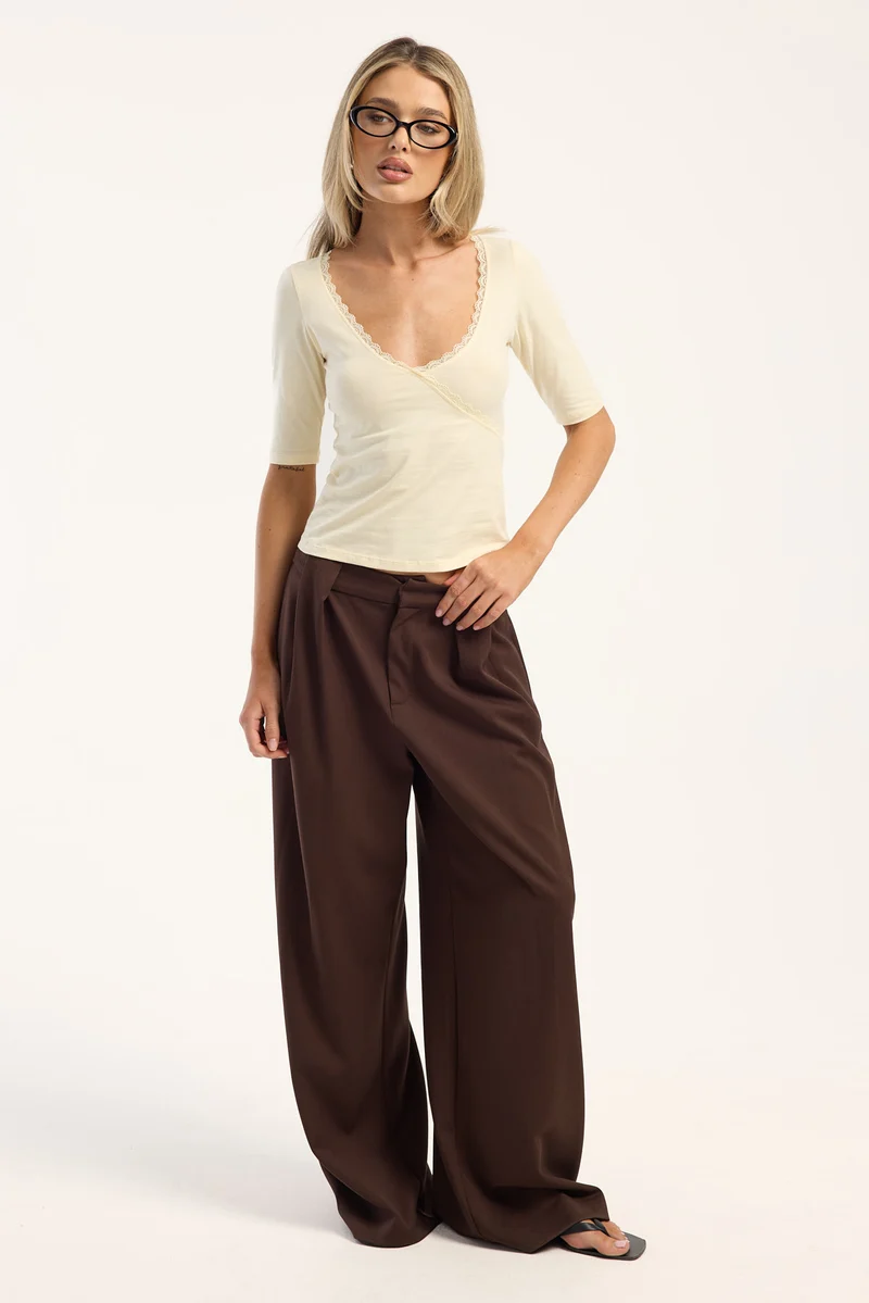 Perfect Stranger Mackenzie Pleated Pant Brown
